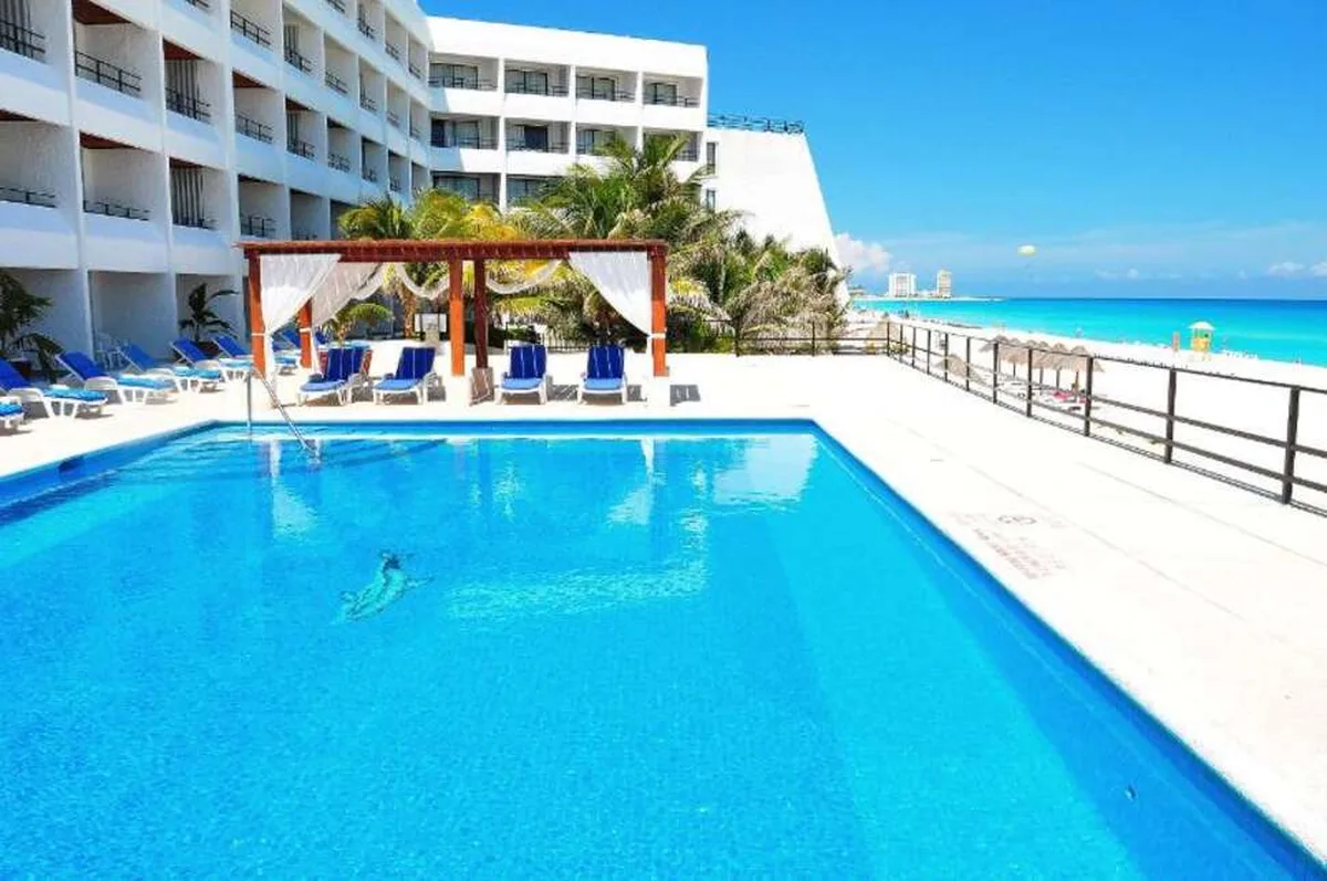 Flamingo Cancun Resort — hoofdfoto