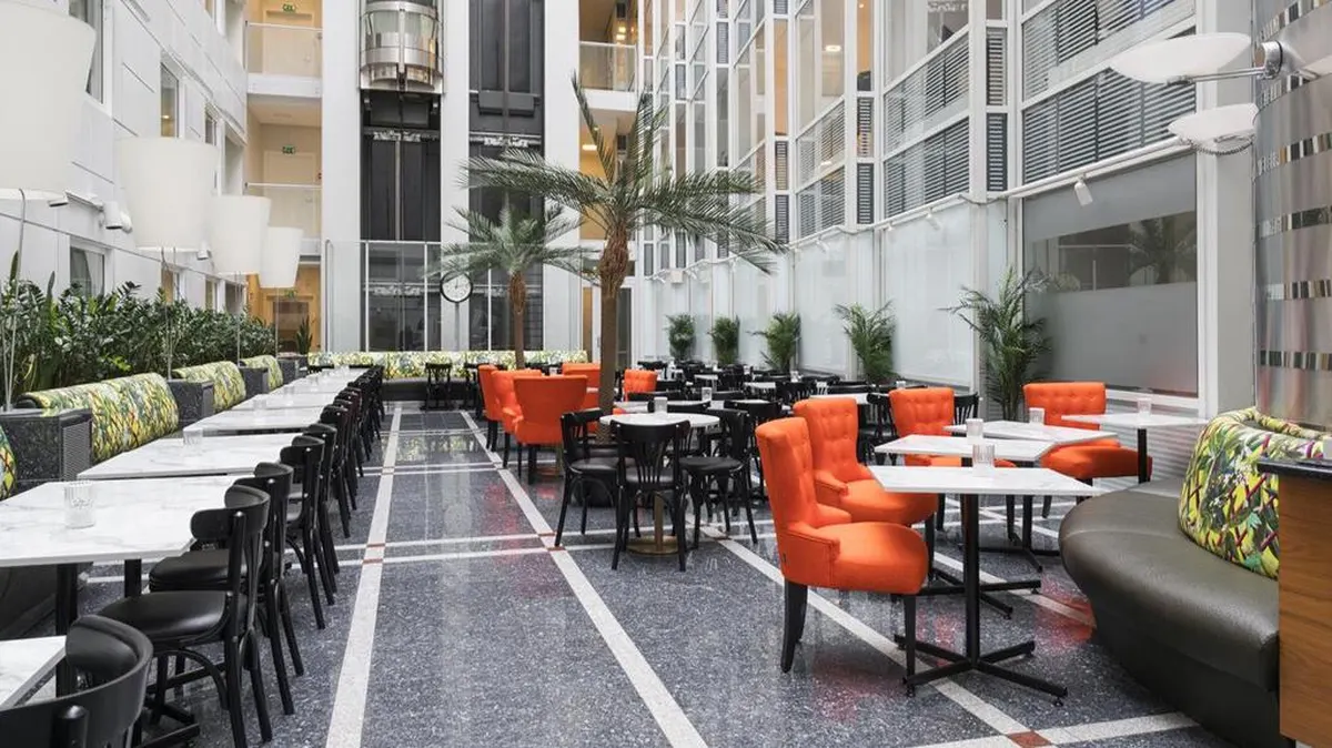 Thon Cecil — hoofdfoto