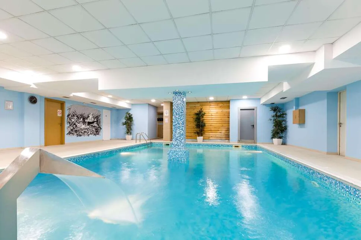 Tulip Inn Putnik Belgrade — hoofdfoto
