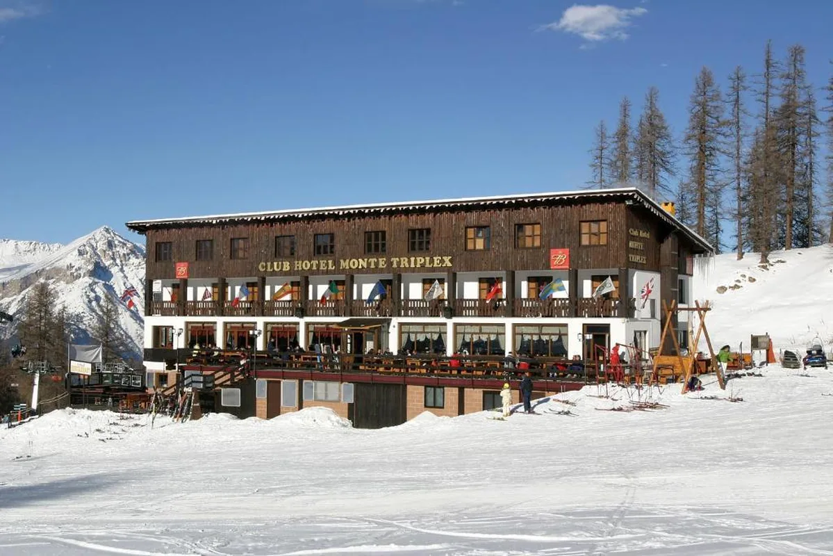 Hotel Monte Triplex — hoofdfoto