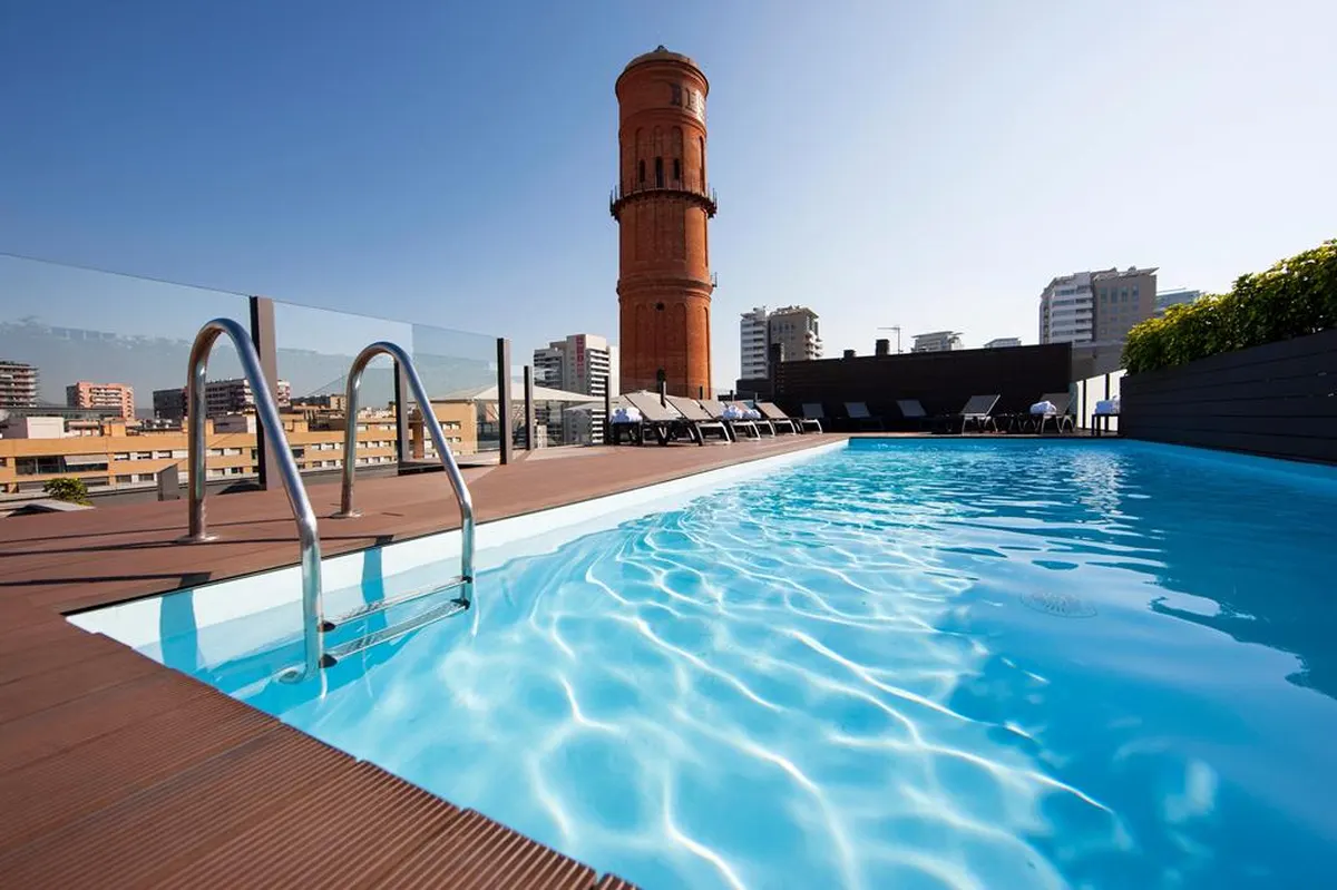 Attica 21 Barcelona Mar — hoofdfoto