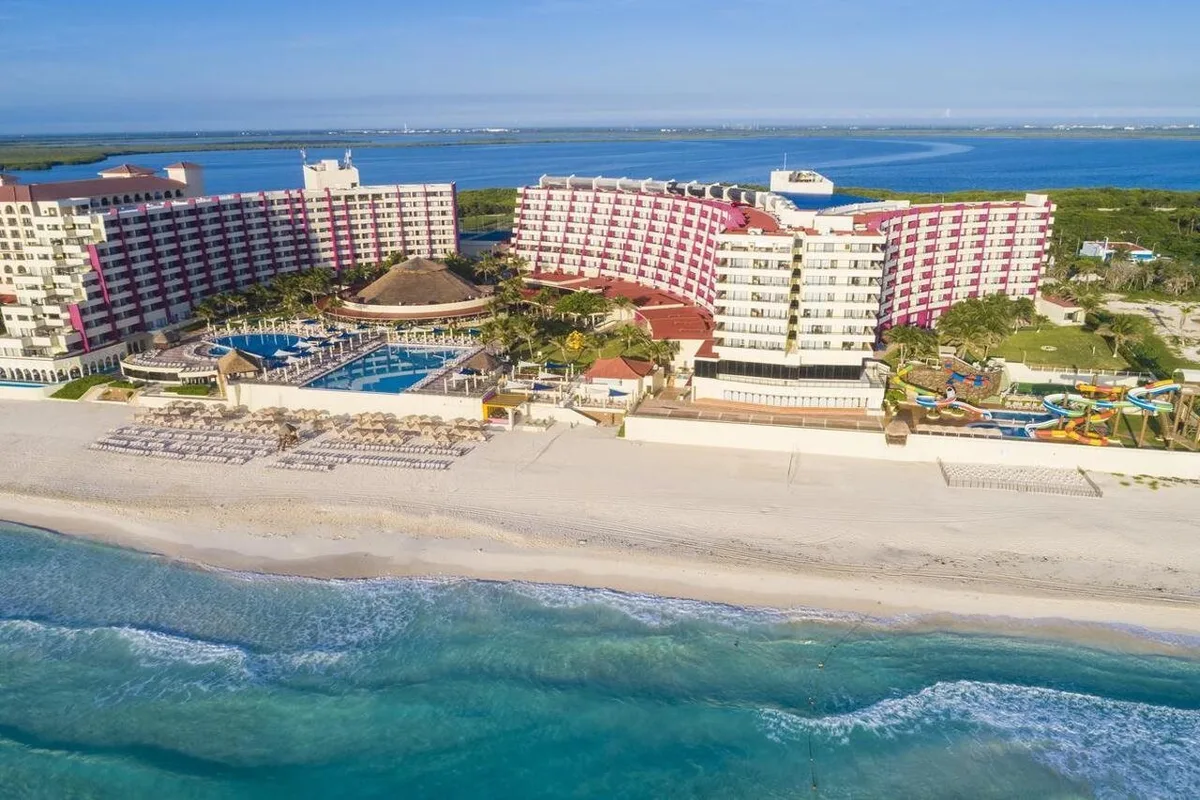 Crown Paradise Club Cancún — hoofdfoto