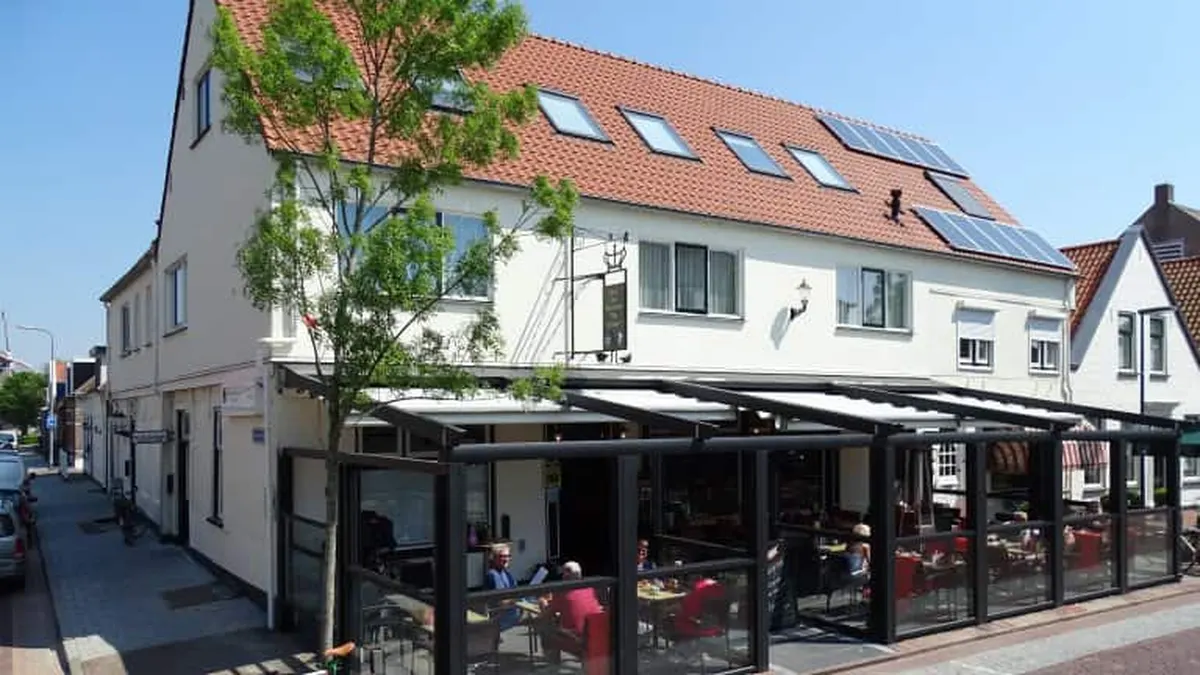 Hotel Café Restaurant De Kroon — hoofdfoto