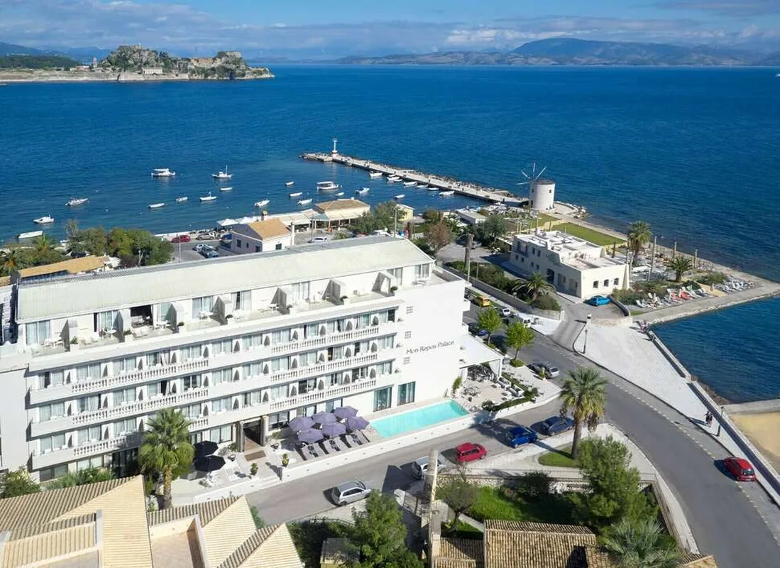Mon Repos Palace Hotel — hoofdfoto