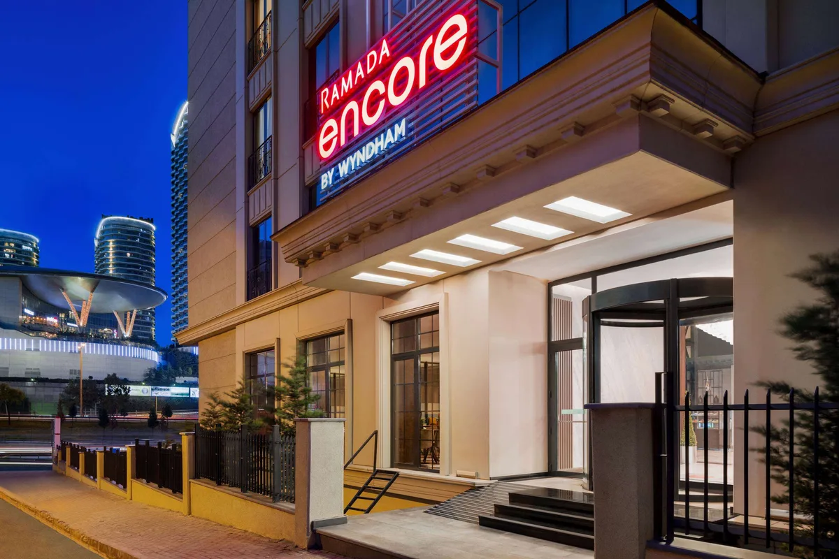 Ramada Encore By Wyndham Istanbul Basin Express, hoofdfoto
