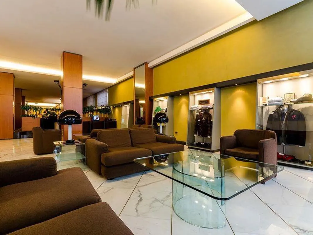 Exe Majestic — hoofdfoto