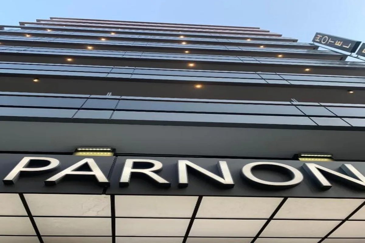 Parnon — hoofdfoto