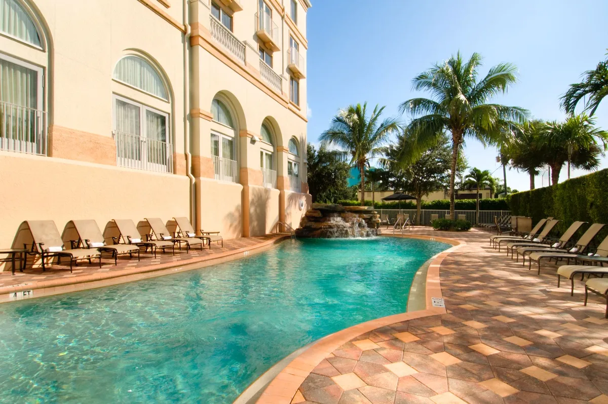 Hilton Naples — hoofdfoto