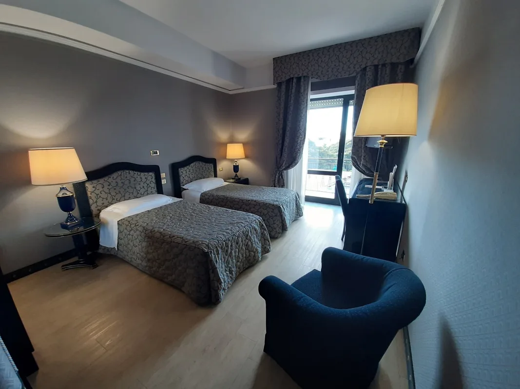 Grand Hotel Excelsior, hoofdfoto