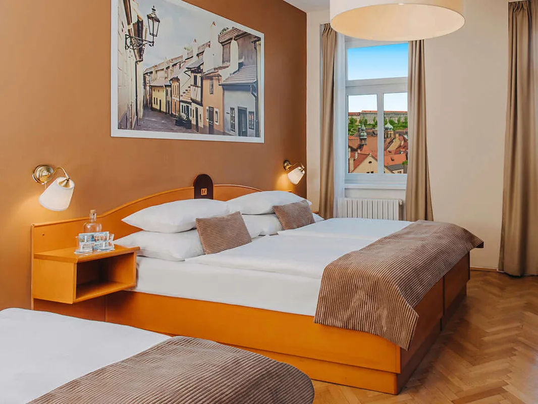 Hotel Merkur — hoofdfoto