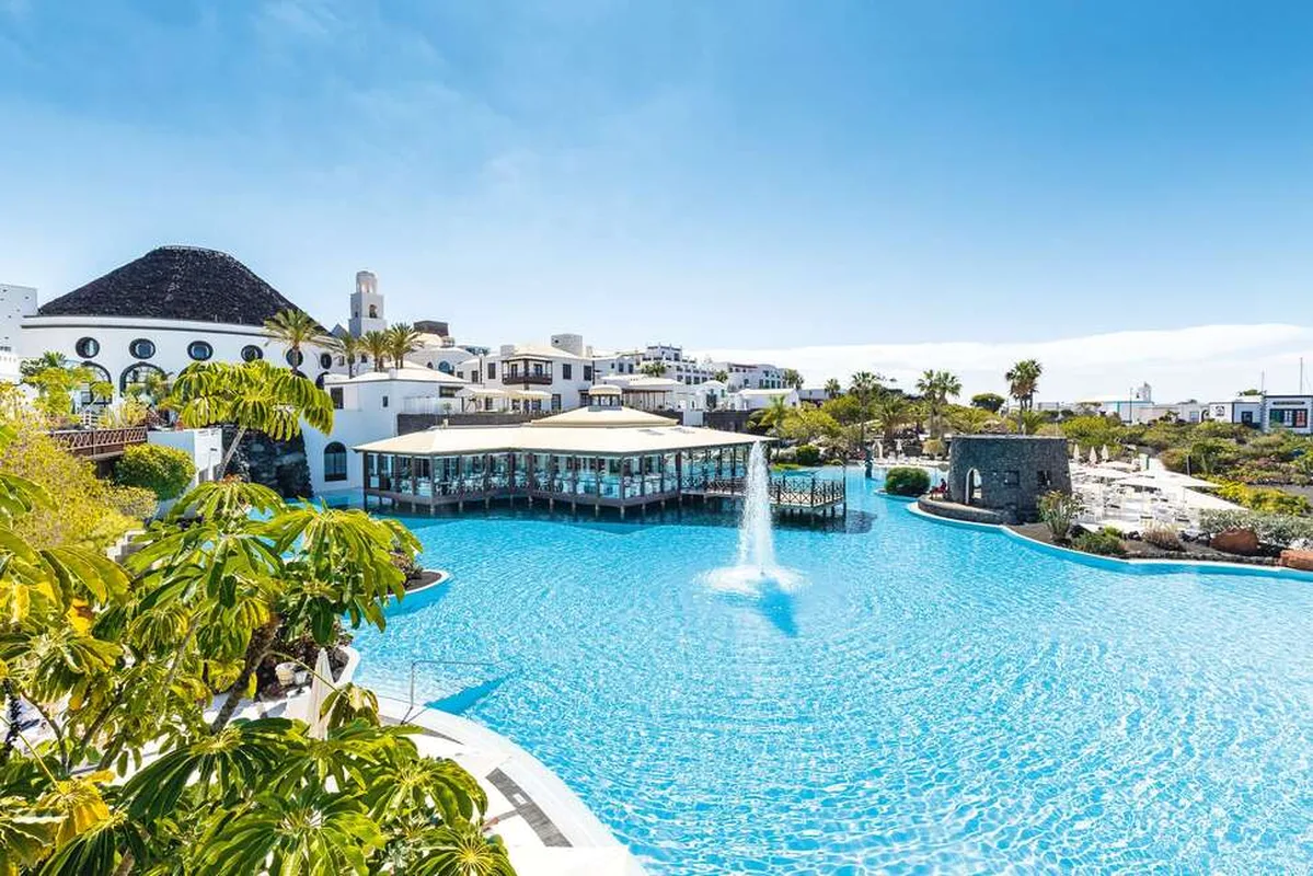 Hotel Livvo Volcan Lanzarote — hoofdfoto