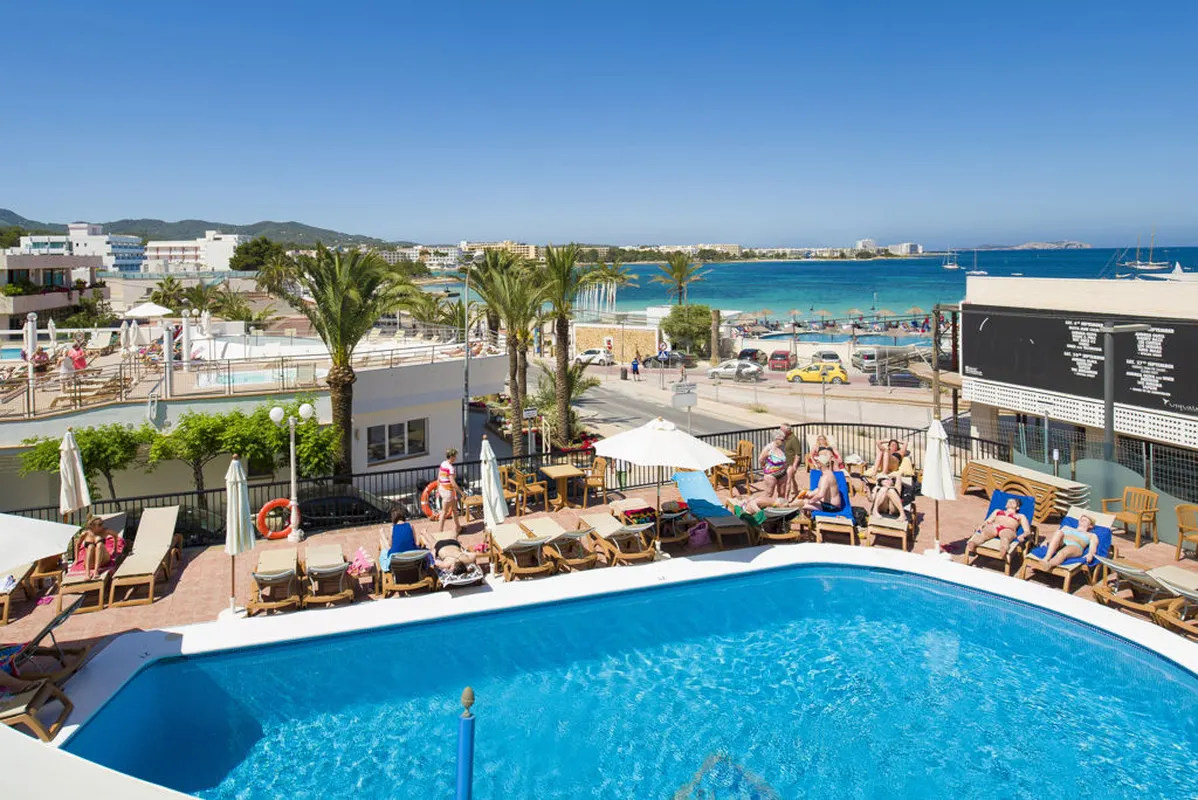 Osiris Hotel — hoofdfoto