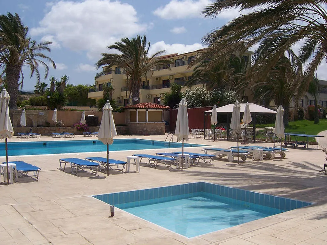 Vrachia Beach Hotel & Suites — hoofdfoto