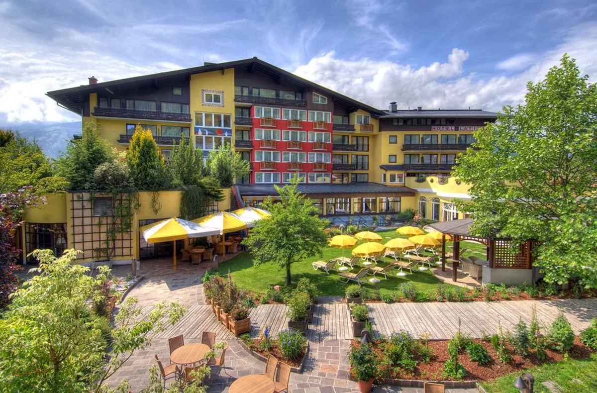 Latini — hoofdfoto