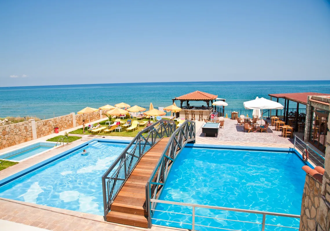 Ekavi Hotel — hoofdfoto