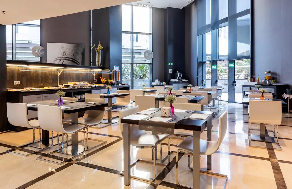Hotel ILUNION Aqua 4 — hoofdfoto
