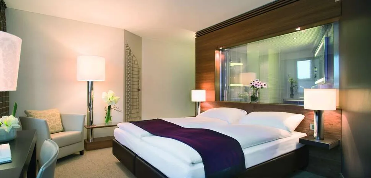 Mövenpick Hotel Hamburg — hoofdfoto