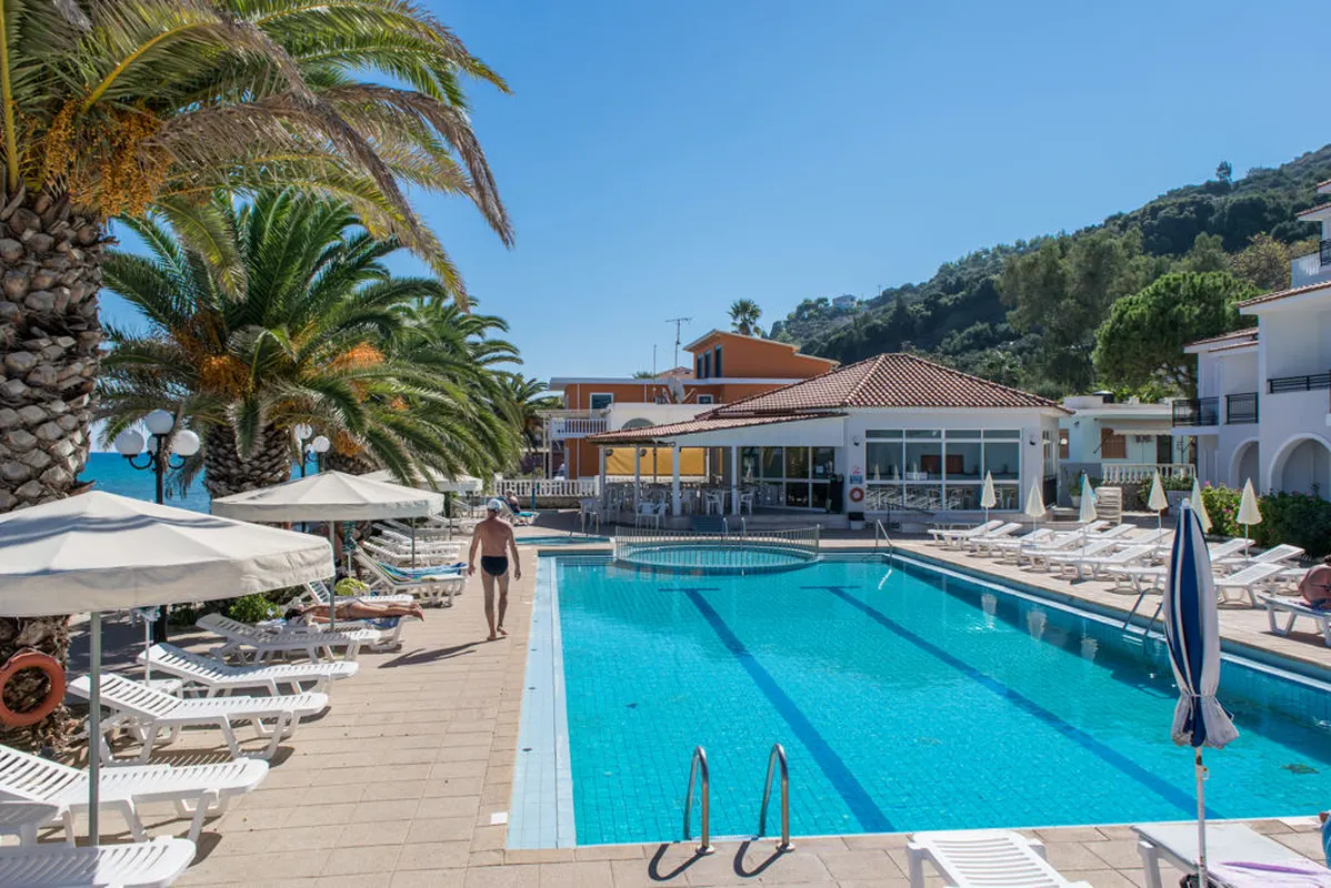 Paradise Beach Hotel — hoofdfoto