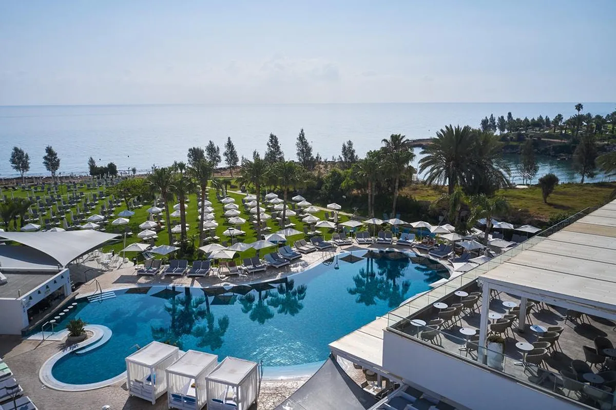Atlantica Sea Breeze, hoofdfoto