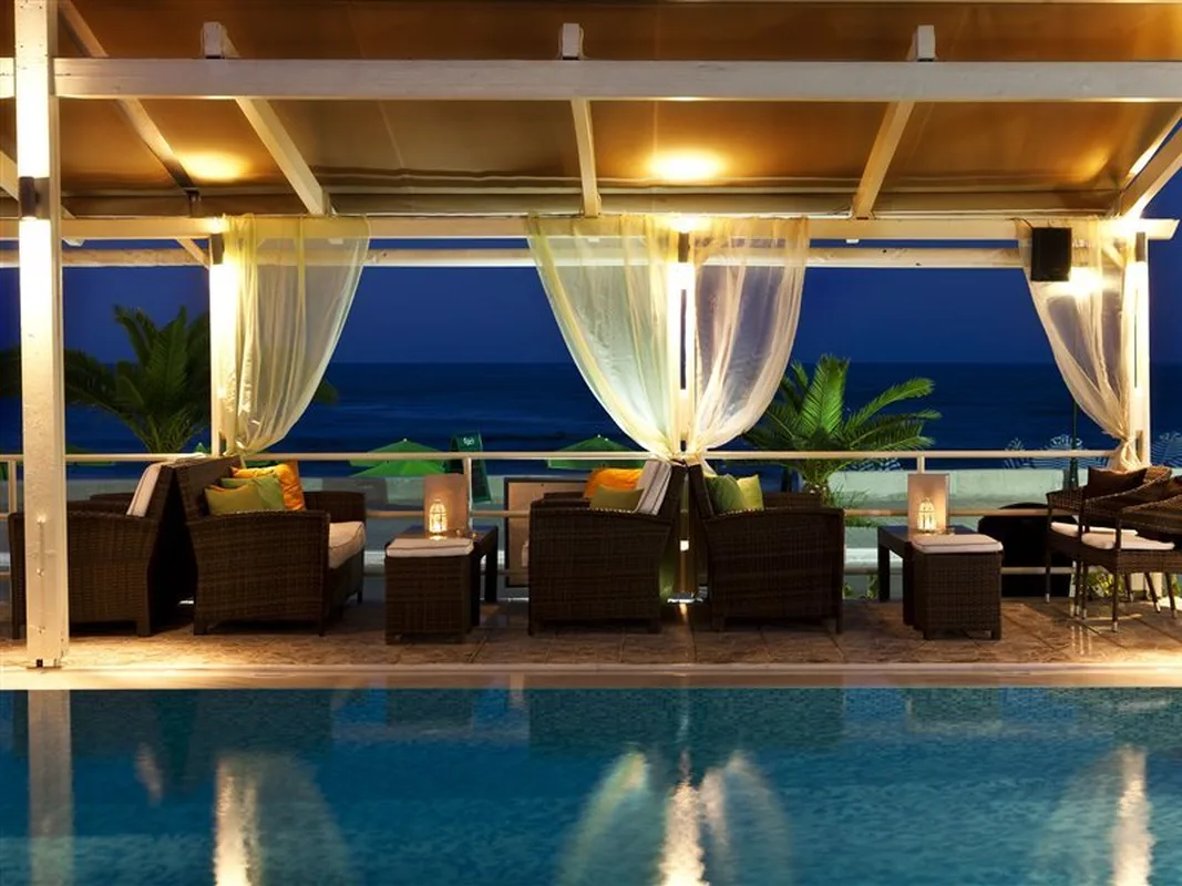 Summer Beach Hotel — hoofdfoto