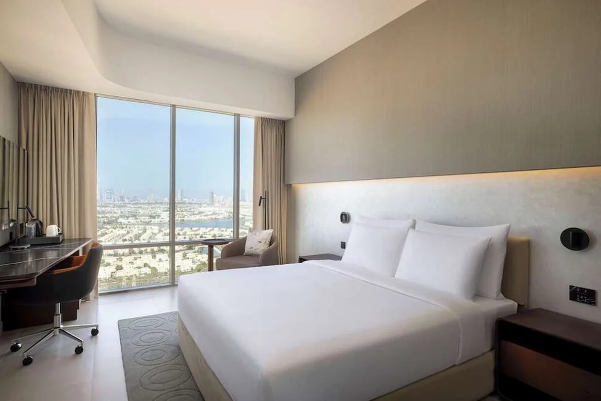 Hotel Local Dubai Jumeirah Village Triangle A — hoofdfoto