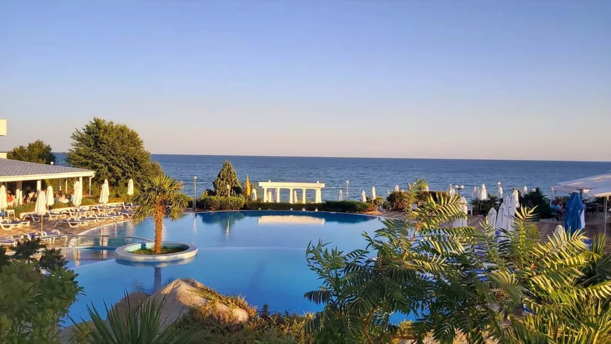 Sineva Beach — hoofdfoto