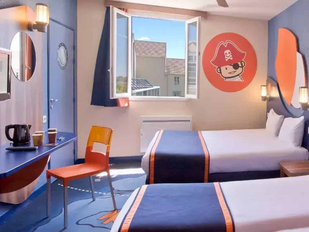 Disneyland Paris per auto - Hotel Explorers — hoofdfoto