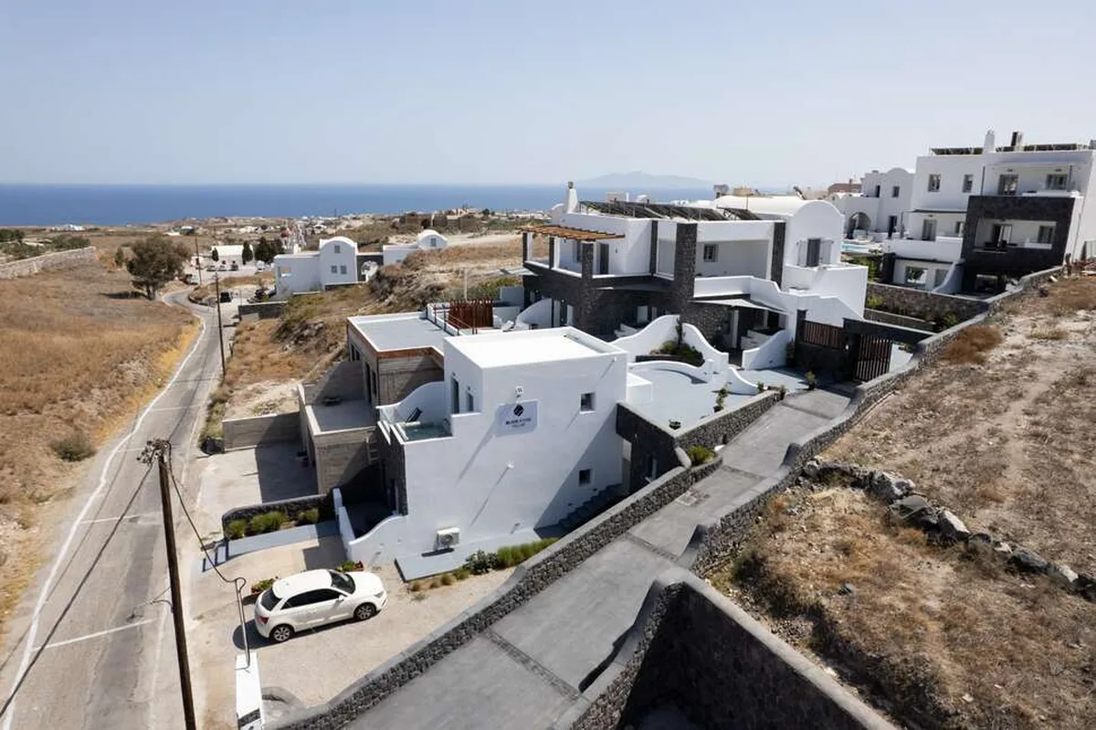 Black Stone Villas, hoofdfoto