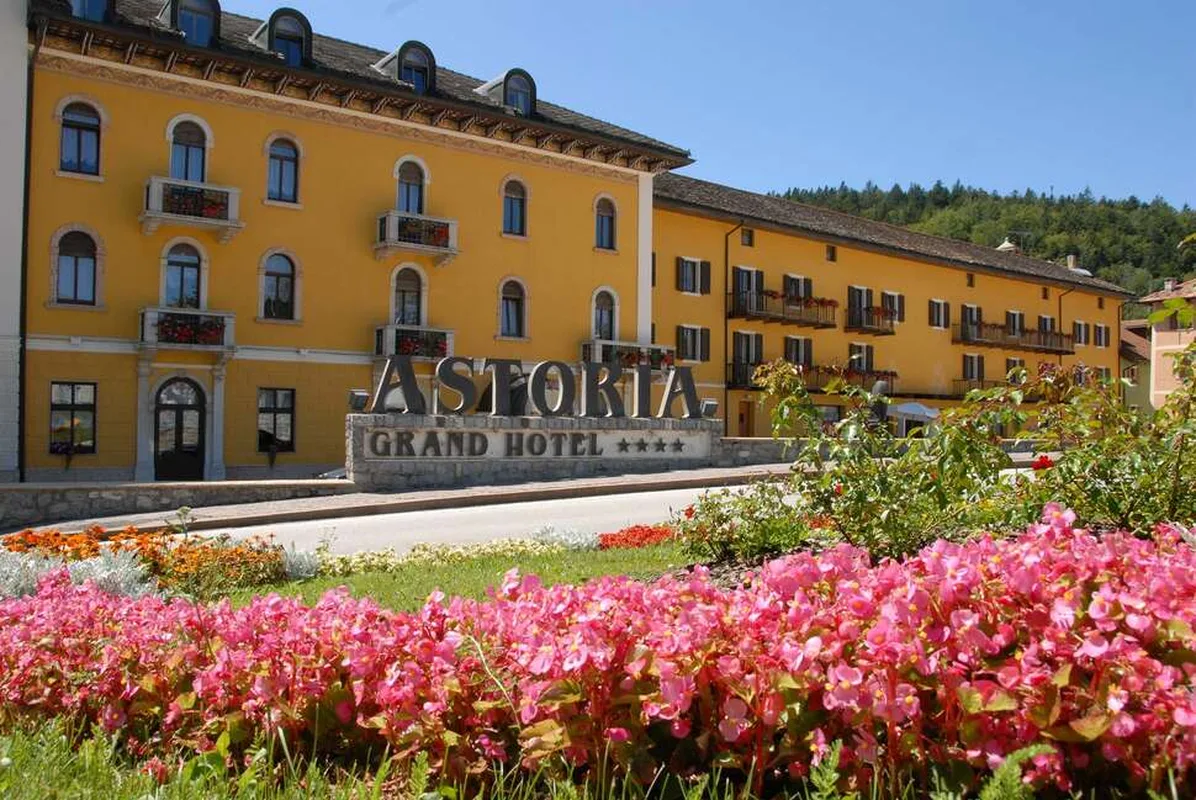 Grand Hotel Astoria — hoofdfoto