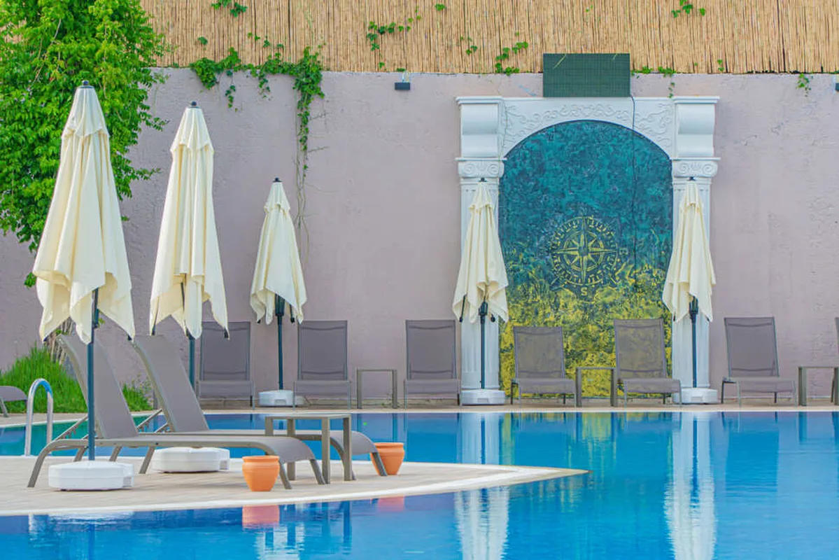 Q Ella Beach Hotel Side — hoofdfoto