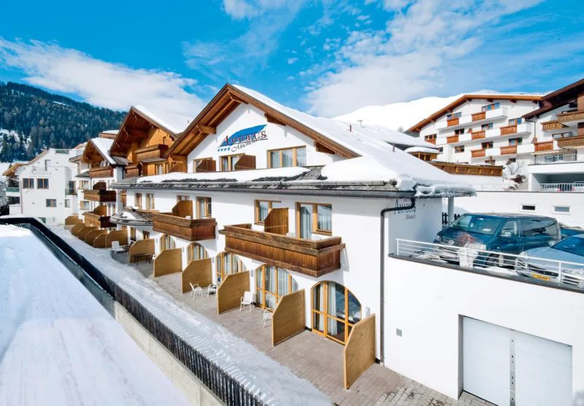Amadeus Micheluzzi — hoofdfoto
