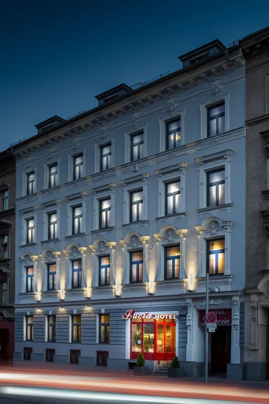 Hotel Lucia — hoofdfoto