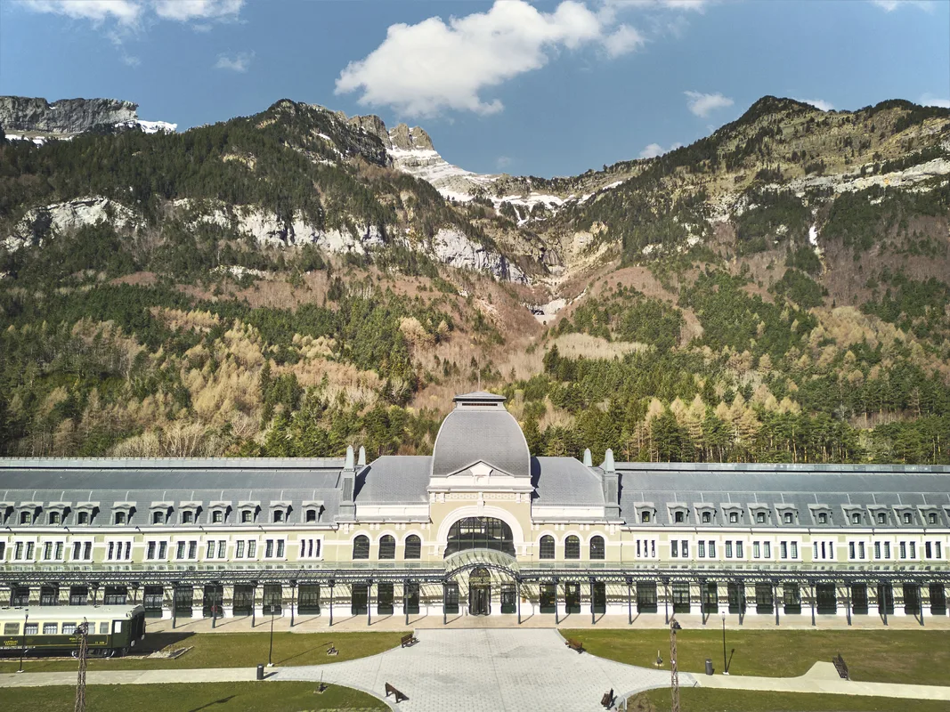 Canfranc Estación, a Royal Hideaway Hotel — hoofdfoto