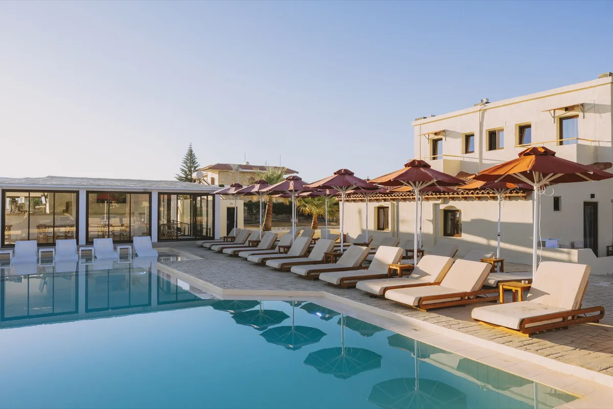 Mari Beach Hotel — hoofdfoto