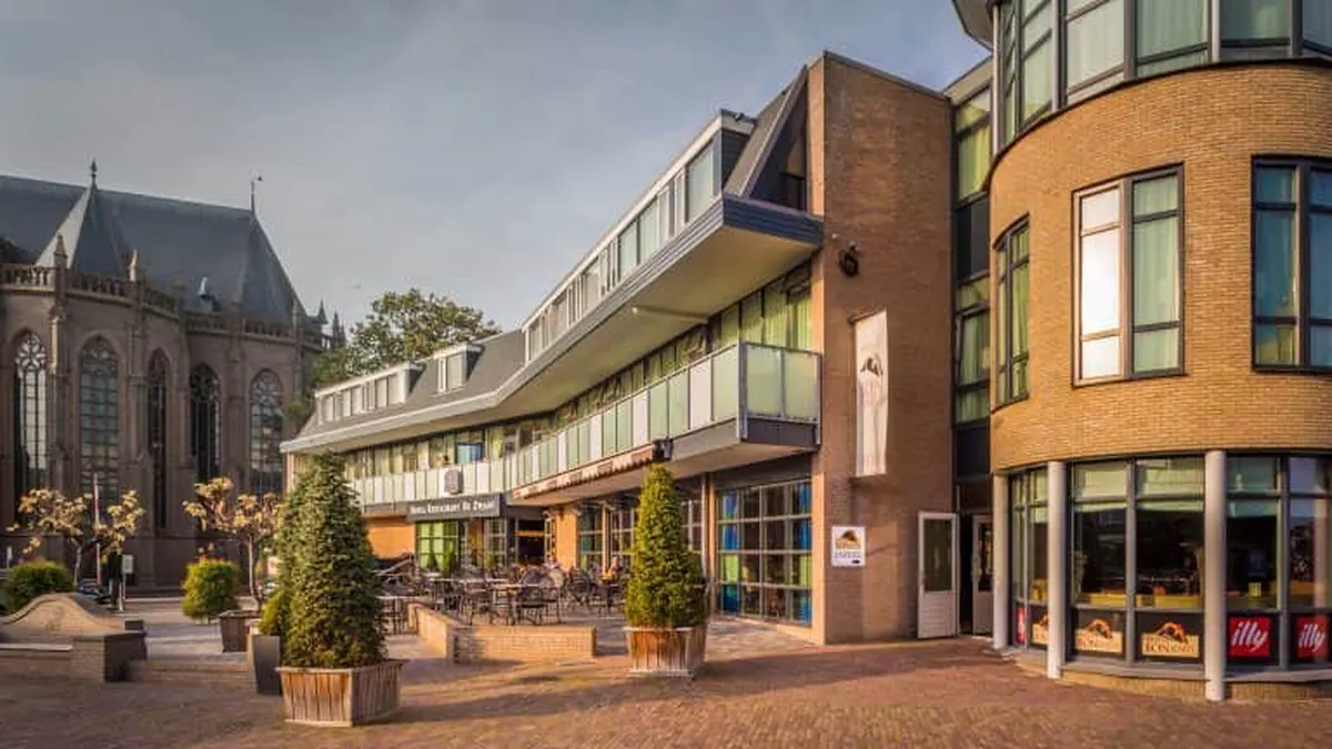 Hotel Restaurant De Zwaan Raalte — hoofdfoto