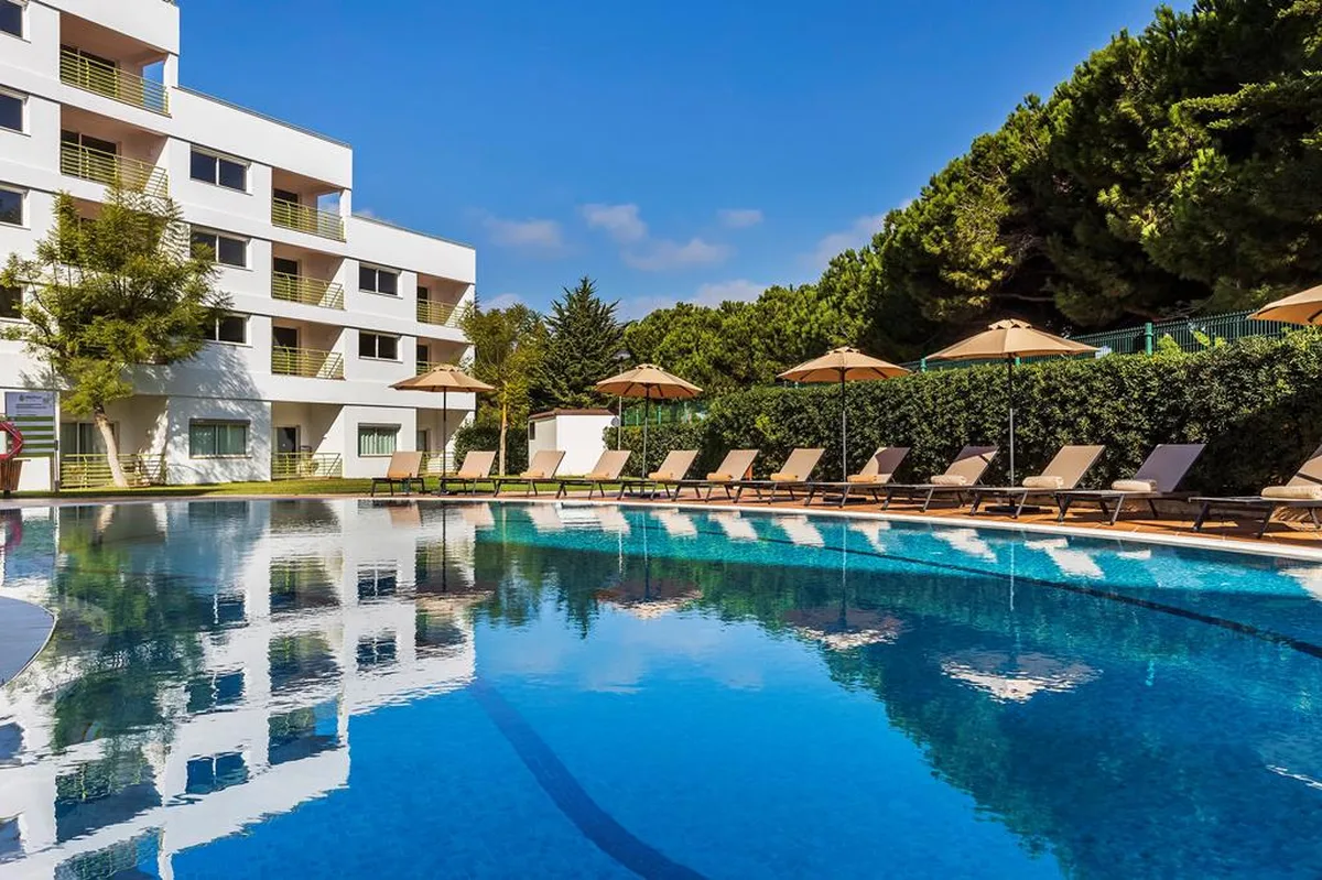 The Patio Suite Hotel — hoofdfoto