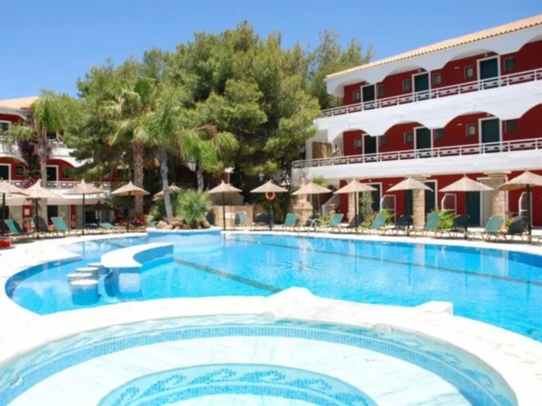 Hotel Vasilikos Beach — hoofdfoto