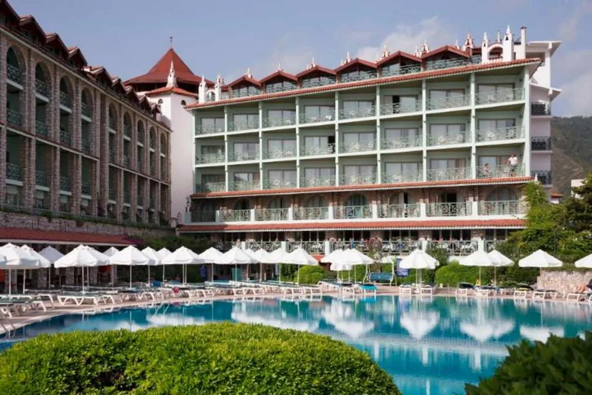 Hotel Marti La Perla — hoofdfoto