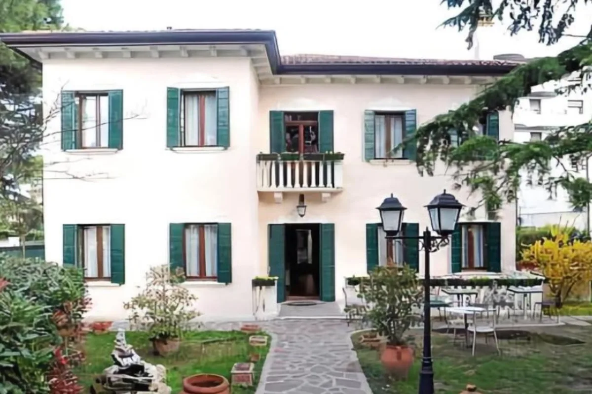 Villa Crispi, hoofdfoto