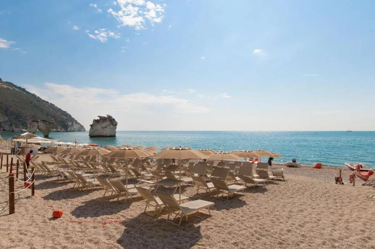 Hotel Baia dei Faraglioni — hoofdfoto
