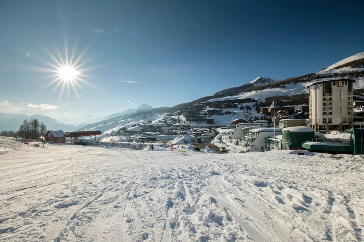 TH Sestriere Villaggio Olimpico, hoofdfoto