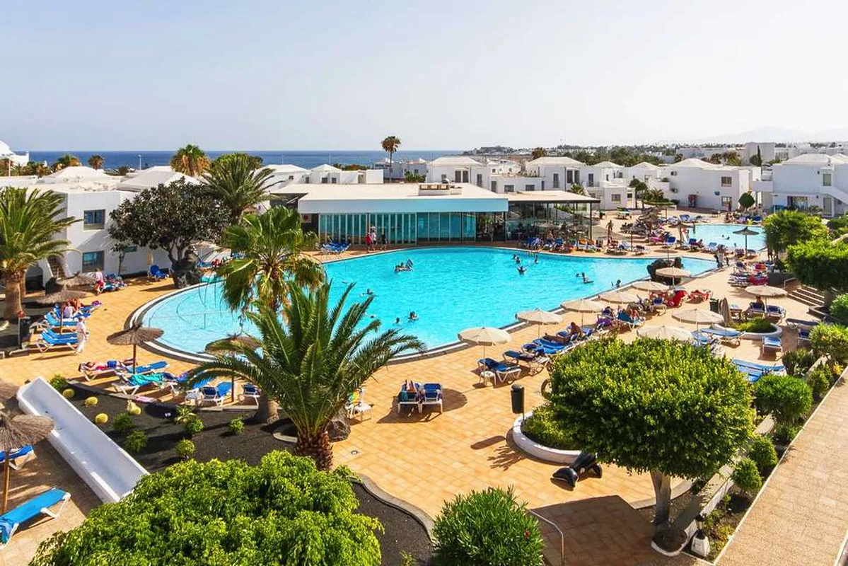 Floresta Aparthotel — hoofdfoto
