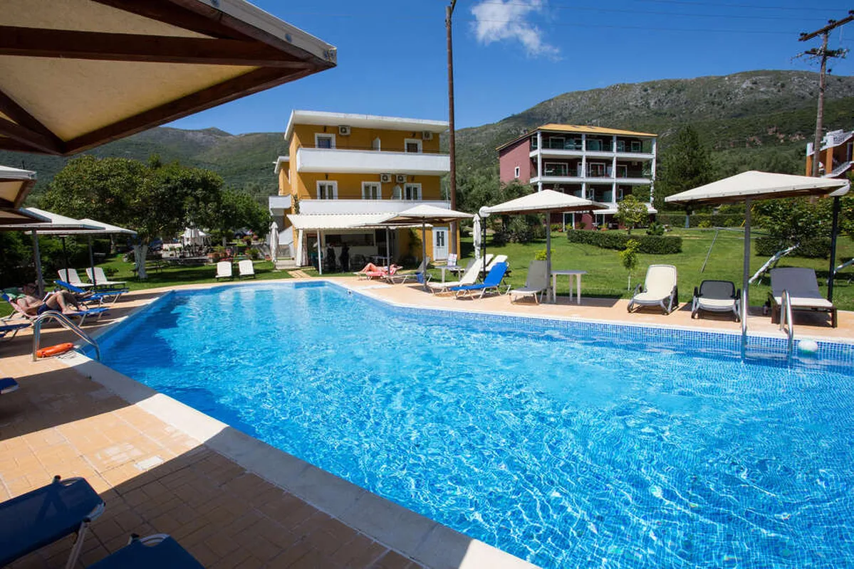Aristidis Garden — hoofdfoto