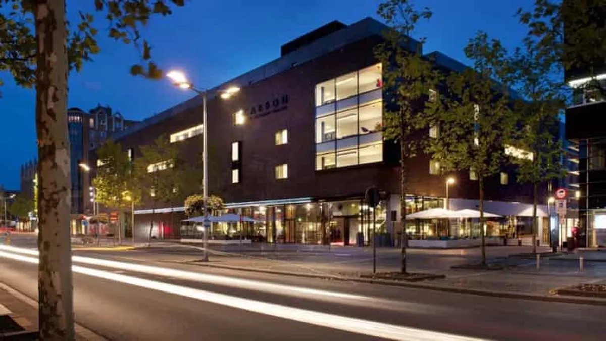 Carbon Hotel - Different Hotels — hoofdfoto