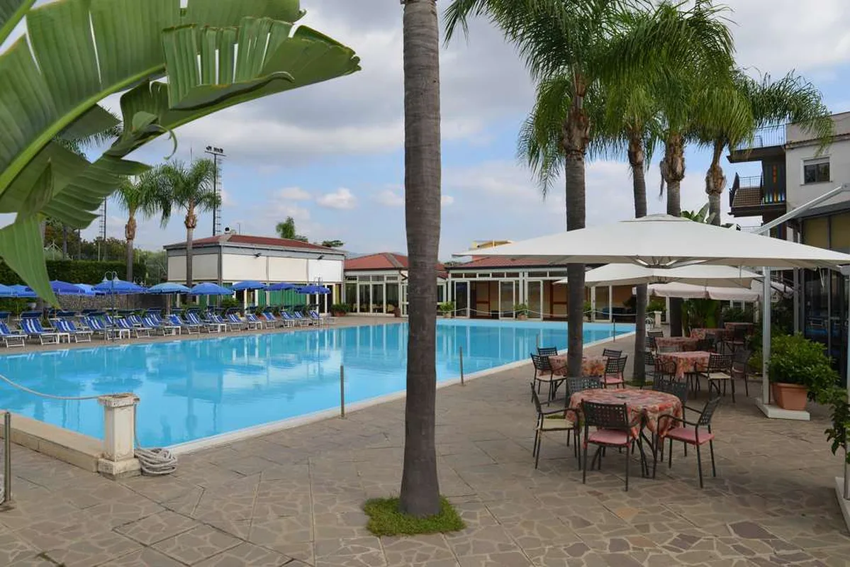 Atlantis Palace Hotel — hoofdfoto