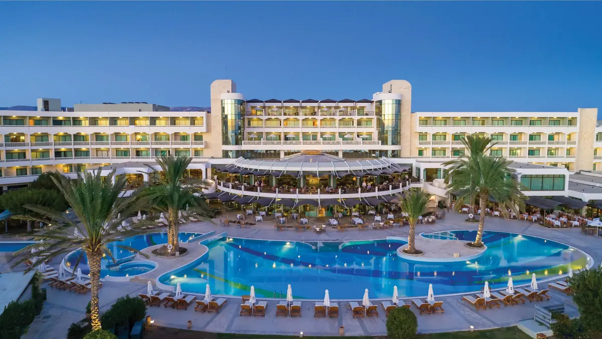 Constantinou Bros Athena Beach Hotel — hoofdfoto