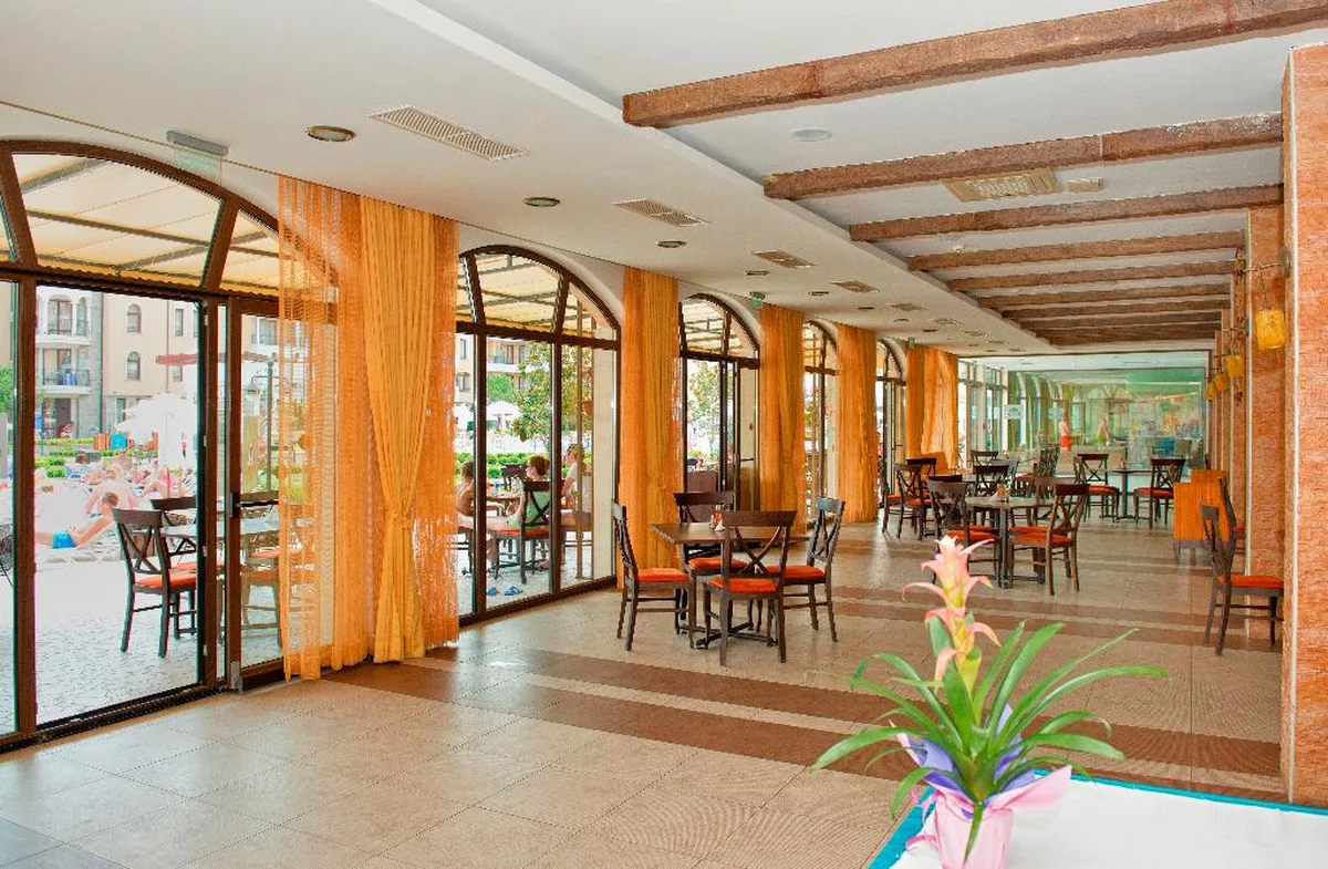 Royal Sun Holiday Complex — hoofdfoto