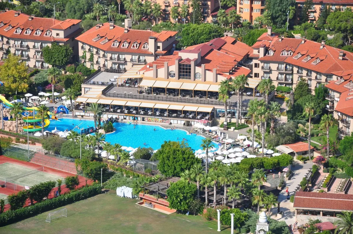 Alba Resort Hotel — hoofdfoto