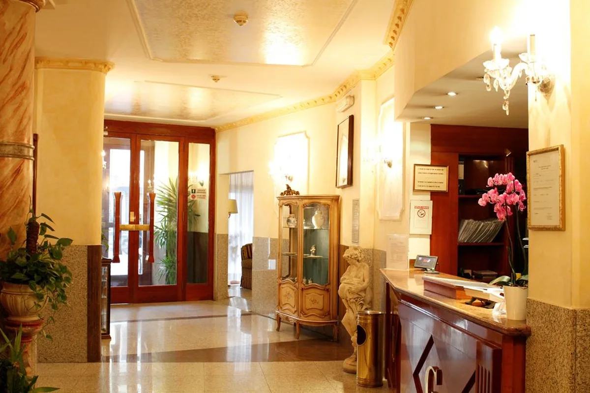 Hotel Genio — hoofdfoto