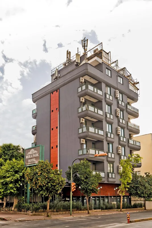 Mera Park Hotel — hoofdfoto